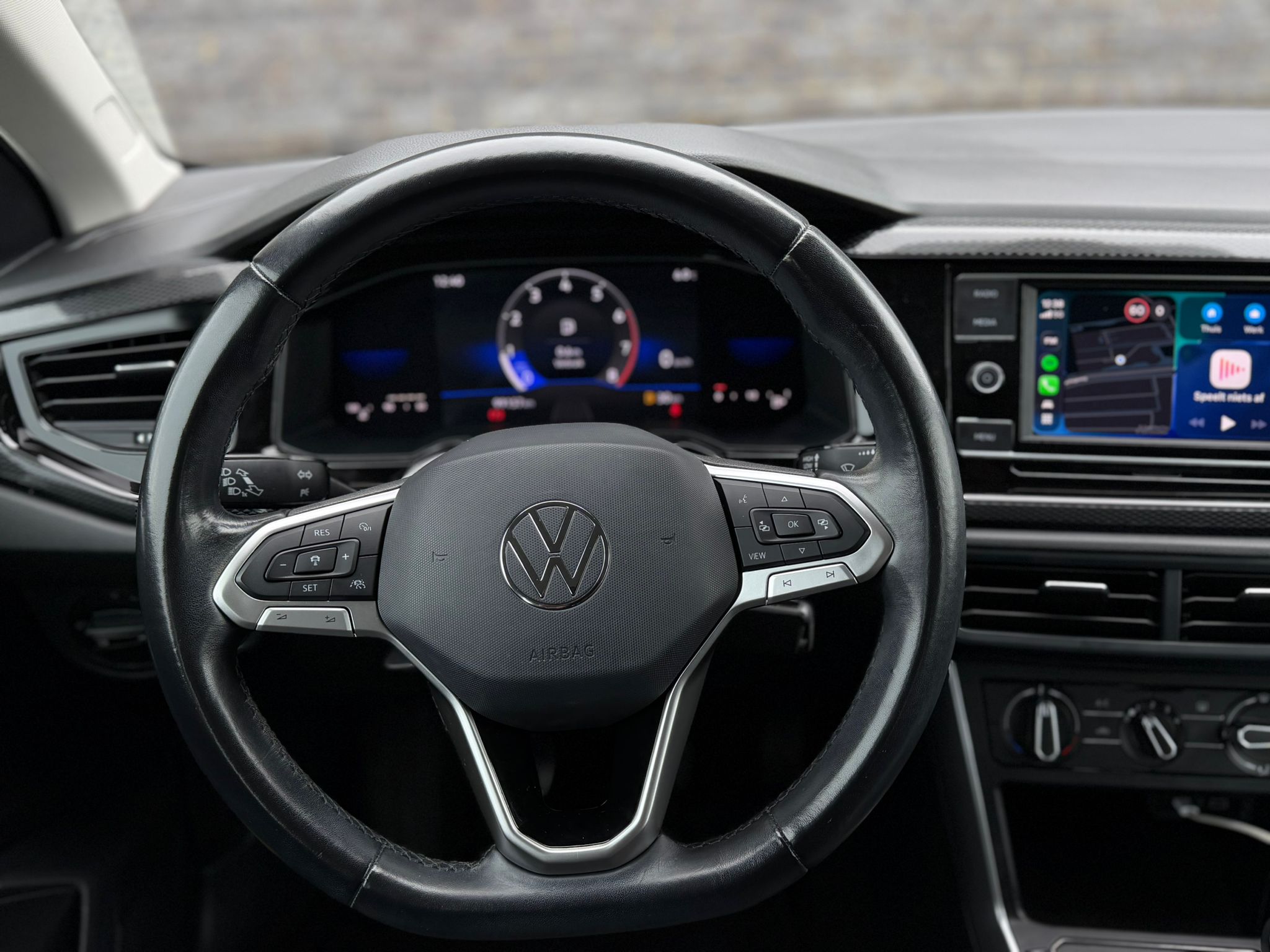 Volkswagen Polo 1.0 TSI thumbnail 9